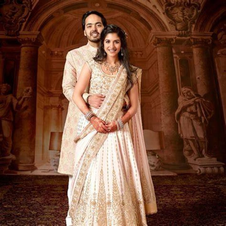 
Anant Ambani Wife Who is Anant Ambani Wife? 
