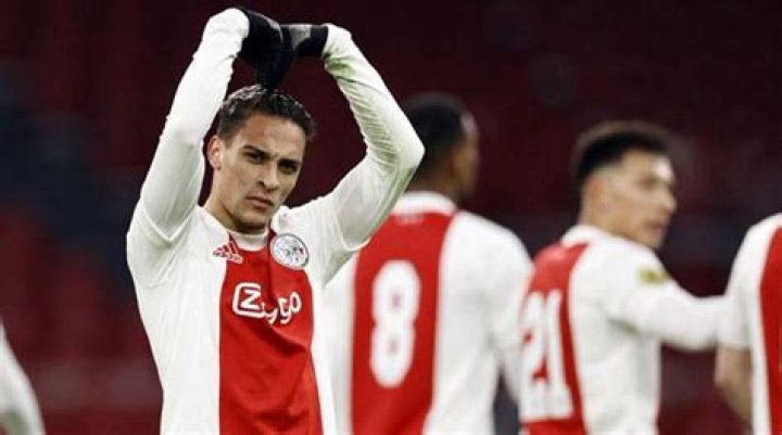 
Antony to undergo Man Utd medical after €100m deal finalised with Ajax 