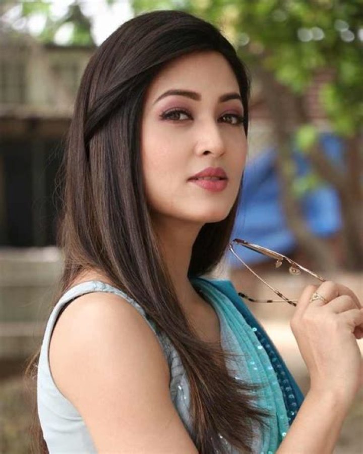
Arshee Srivastava Height, Weight, Net Worth, Age, Wiki, Who, Instagram, Biography 