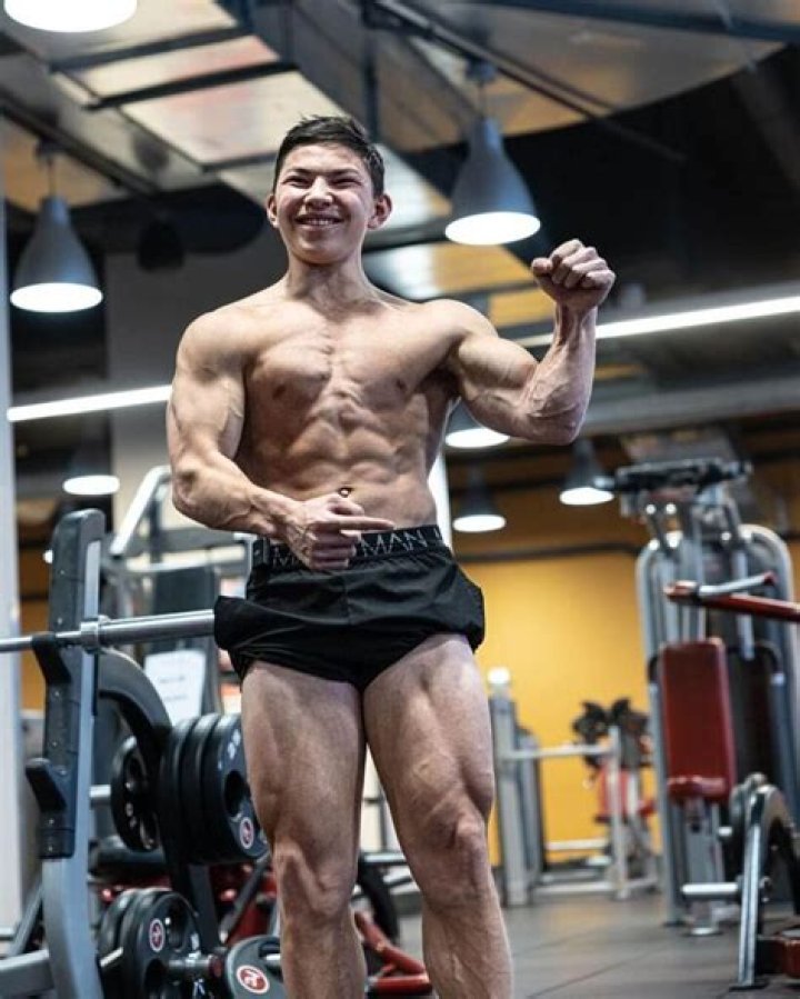 
Chris Lee Height, Weight, Net Worth, Age, Birthday, Wikipedia, Who, Nationality, Biography 