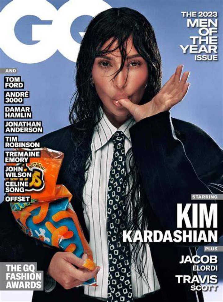 
“Class”: Netizens support Kim Kardashian as she tearfully addresses co-parenting with Kanye on IRL podcast 