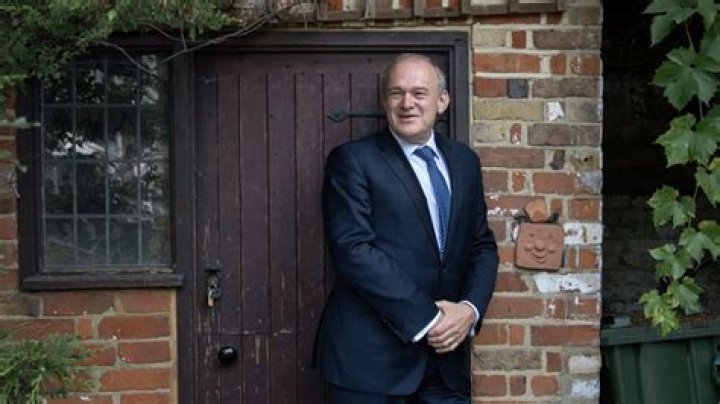
Ed Davey Height, Weight, Net Worth, Age, Birthday, Wikipedia, Who, Nationality, Biography 