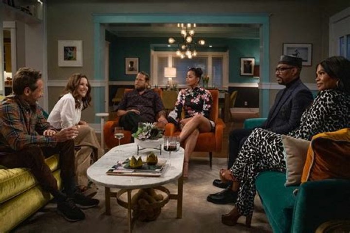 
Emily Arlook Husband: Is You People Cast Married? Family And Net Worth 