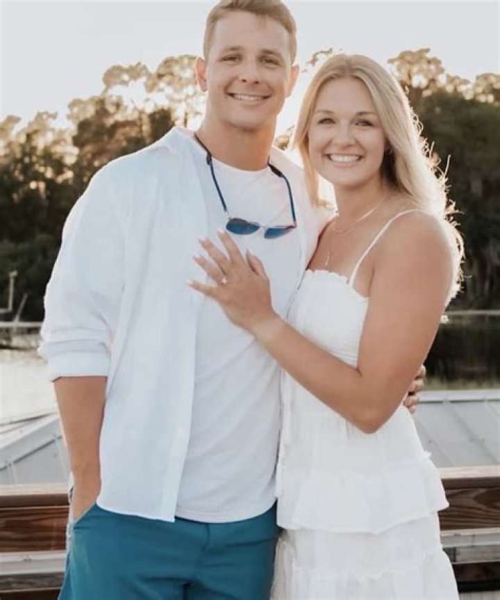 Is Scott Eastwood Married or Dating Anyone: Who is The Wife or Girlfriend?