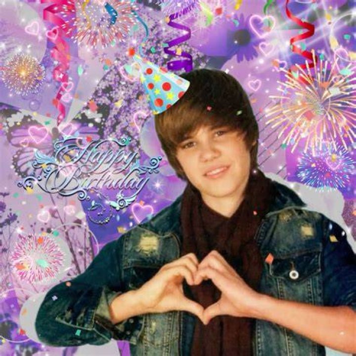 
Justin Bieber Wishes Hailey A Happy Birthday With Loved-Up Pictures 