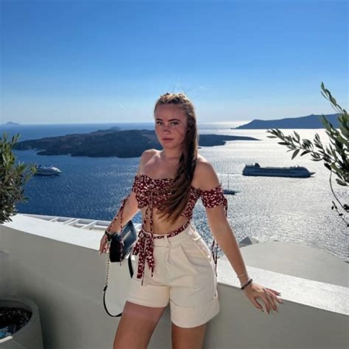 
Leoobalys Height, Weight, Net Worth, Age, Birthday, Wikipedia, Who, Nationality, Biography 
