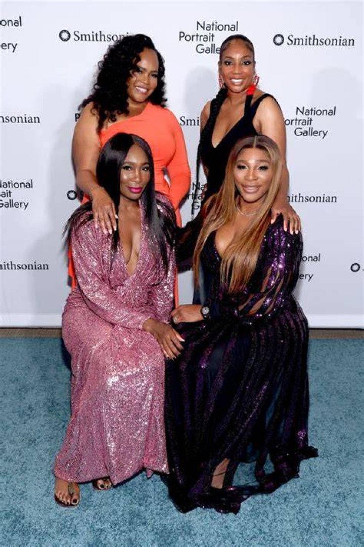 
Meet Serena Williams Two Brothers, Richard Williams III And Ronner Williams And Four Sisters 