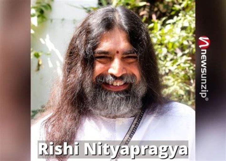 
Rishi Nityapragya Height, Weight, Net Worth, Age, Birthday, Wikipedia, Who, Nationality, Biography 