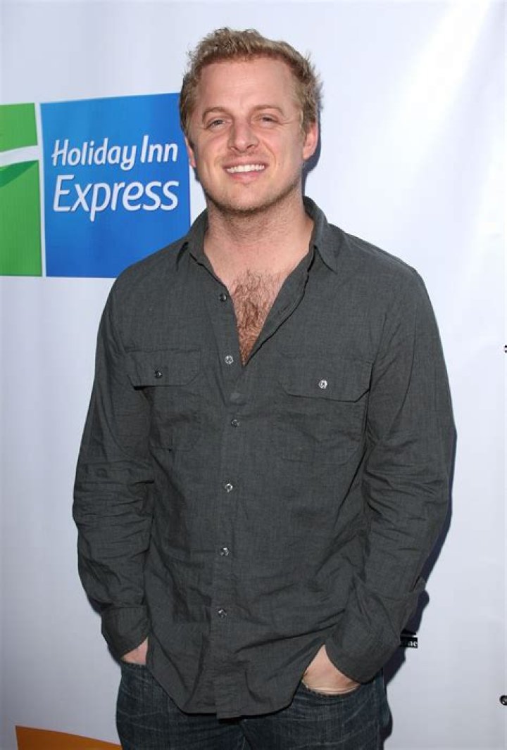 
Skyler Guthrie Height, Weight, Net Worth, Age, Birthday, Wikipedia, Who, Nationality, Biography 
