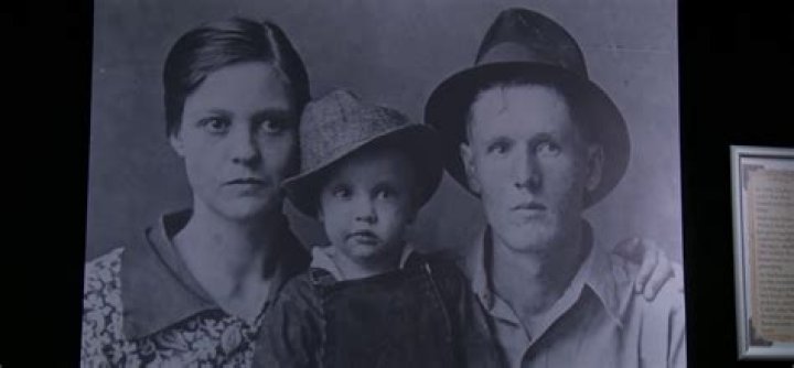 Was Gladys Presley an alcoholic? How did she die?