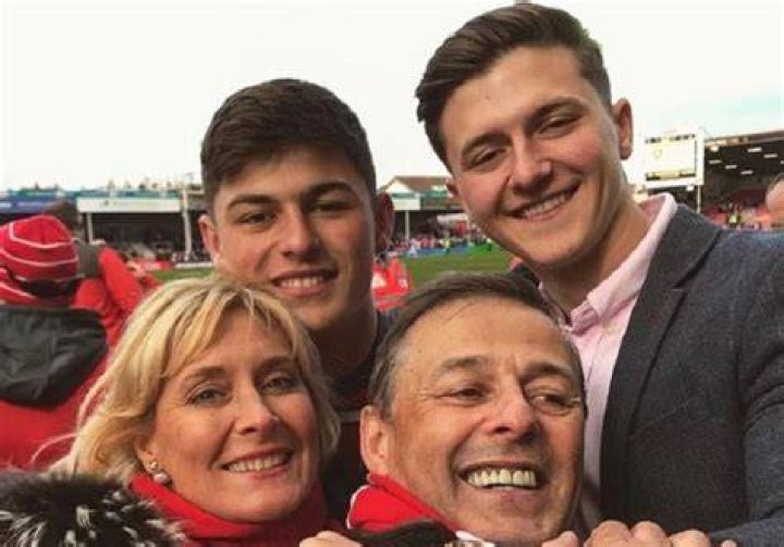 
Who Are Louis Rees-Zammit Parents and Family Members? 