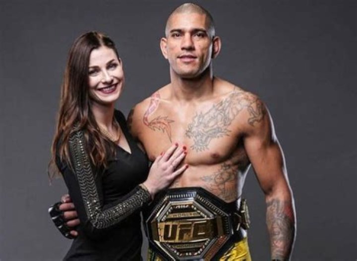 Who Is Alex Pereira’s Wife? A Look At Relationship Timeline Of MMA