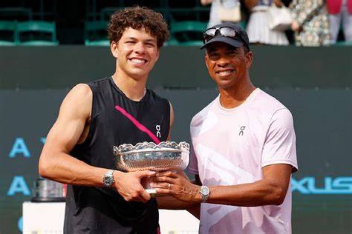Who Is Bryan Shelton Wife? Net Worth 2022 And Son Ben Shelton Tennis Career