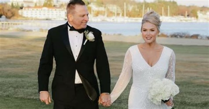 Who Is Karoline Leavitt’s Husband? Family Business And Education