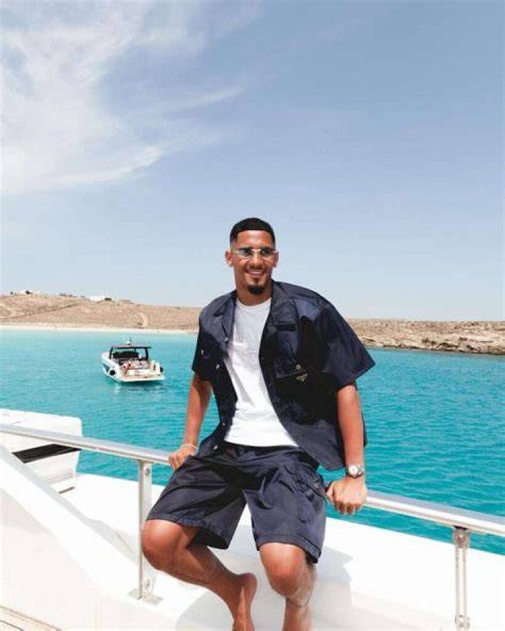 William Saliba Height, Weight, Net Worth, Age, Birthday, Wikipedia, Who, Nationality, Biography
