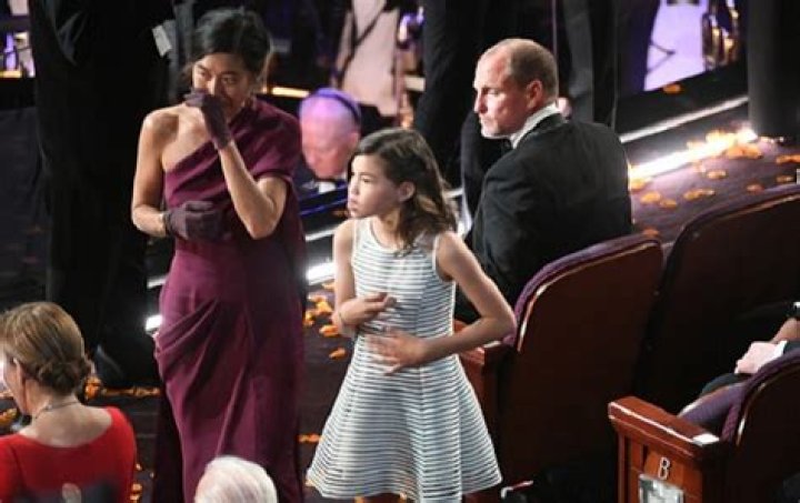 
Woody Harrelson Family: Meet His Wife Laura Louie and their 3 Daughters 